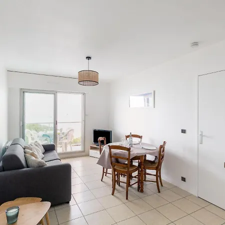 Appartamento Claire-2 By Interhome